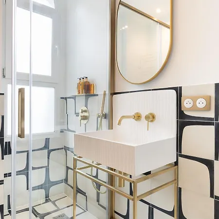 Pick A Flat's In Batignolles - Rue Gauthey