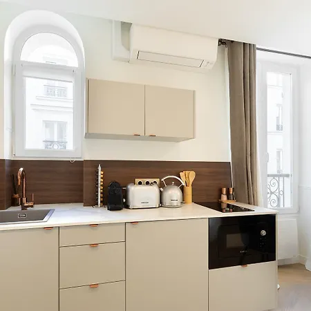 Pick A Flat's In Montmartre- Rue Gauthey * 파리