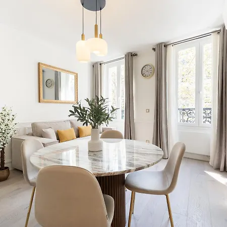 아파트 Pick A Flat's In Montmartre- Rue Gauthey 파리