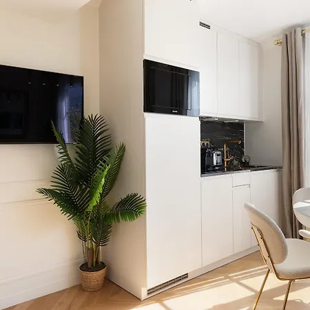 Pick A Flat's In Montmartre- Rue Gauthey Paris
